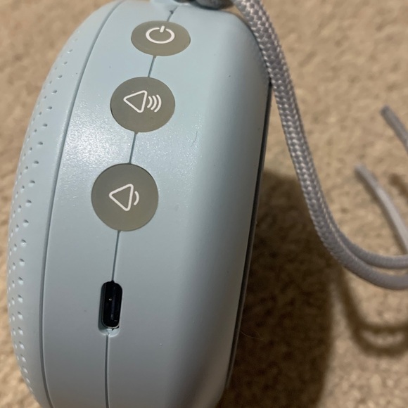 Portable Baby Blue Sound Machine - Picture 4 of 4